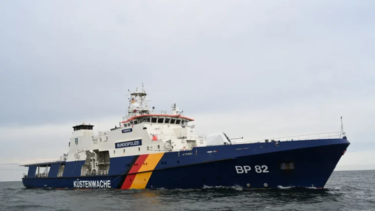 25 Kilometer vor der Küste: Verletzter auf Segeljacht – Rettungseinsatz auf der Ostsee