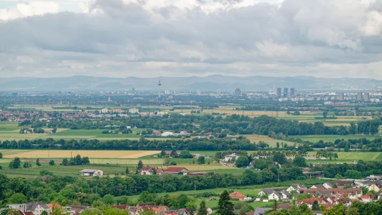 Wetterbericht: Auf Regenjackentag folgt wärmeres und trockeneres Wochenende