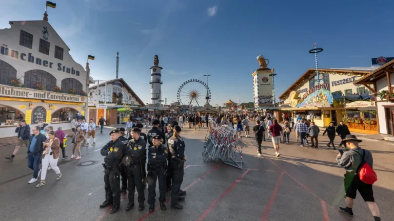 Oktoberfest: Wiesnzelt-Aufbau kann starten – Stadt München erleichtert