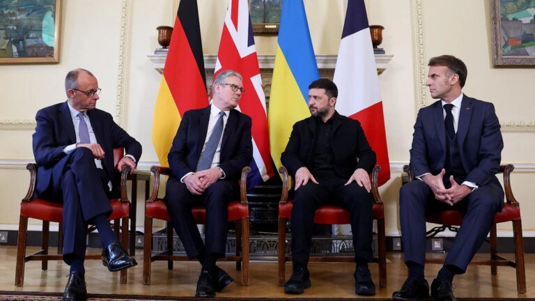 Ukraine News: Selenskij berät mit Macron, Merz und Starmer in London – Politik