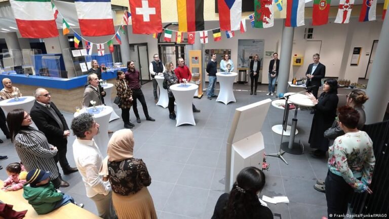 So viele Einbürgerungen in Deutschland wie noch nie