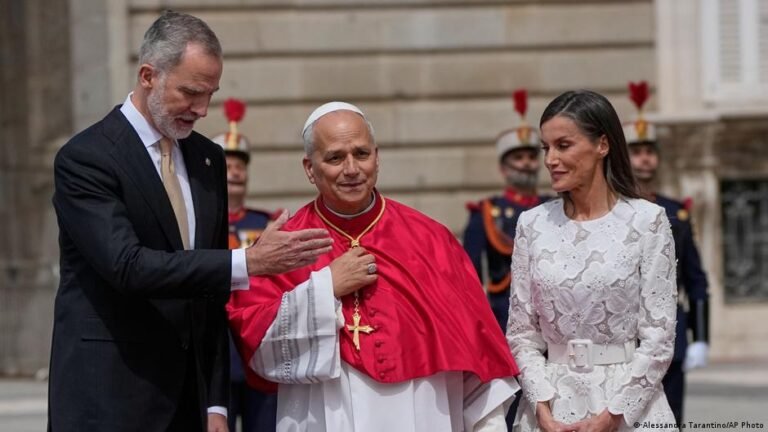 Papst wendet sich in Spanien entschlossen gegen Populismus