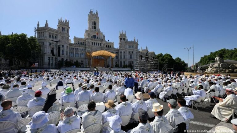 Mehr als 1,2 Millionen Menschen bei Papst-Messe in Madrid