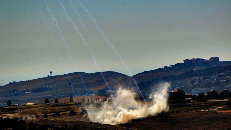 News zu Nahost: Waffenruhe wirkungslos – Israel fliegt erneut Angriffe in Libanon – Politik
