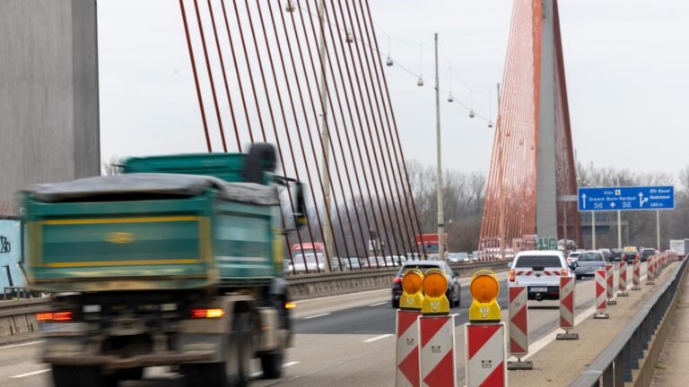 Schäden am Tragwerk – Autobahnbrücke über Rhein in Bonn sofort gesperrt