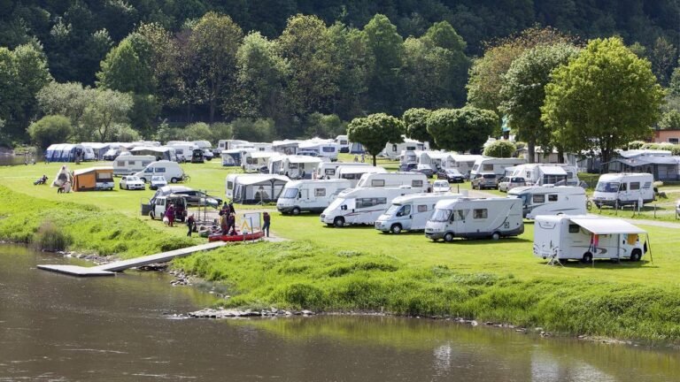Wie der Urlaub trotz gestiegener Preise bezahlbar bleibt