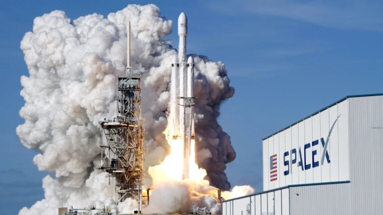 SpaceX-Börsengang: Was Anleger über die Firma von Elon Musk wissen sollten – Wirtschaft