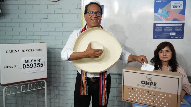 Lateinamerika: Peru hat gewählt – und trotzdem noch keinen neuen Präsidenten