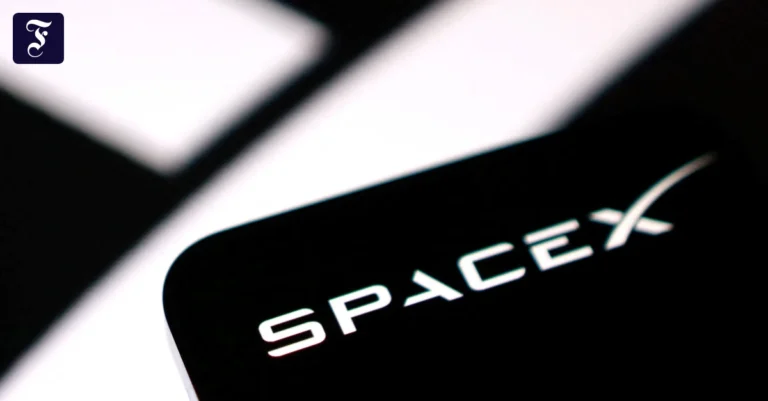Business-Liveticker: SpaceX-Aktien kosten 135 Euro zum Börsengang