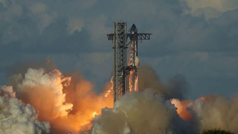 SpaceX will bei Rekord-Börsengang 75 Milliarden Dollar holen