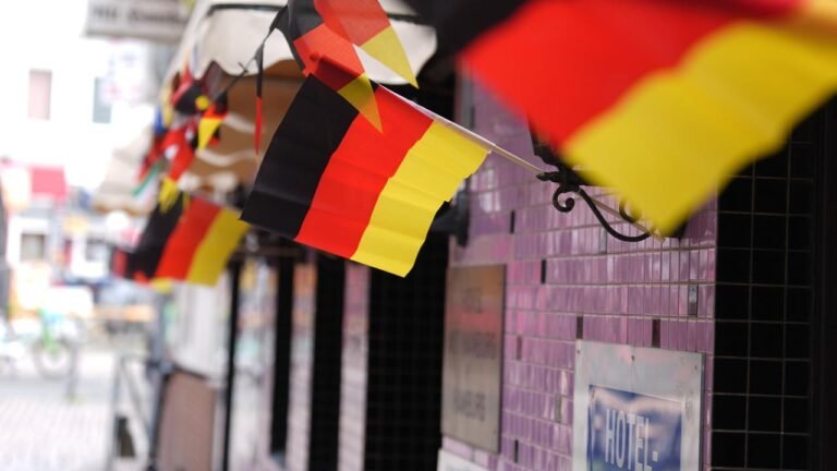 Einzelhandel hofft auf WM-Euphorie gegen die Konsumflaute