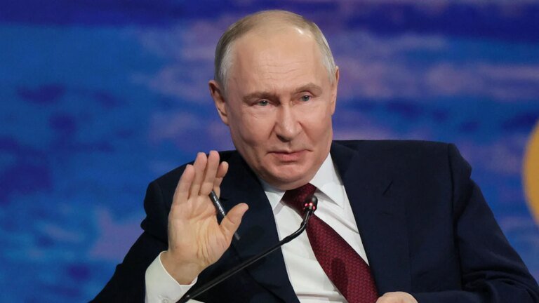 Ukraine News: Putin lehnt Treffen mit Selenskij ab – Politik