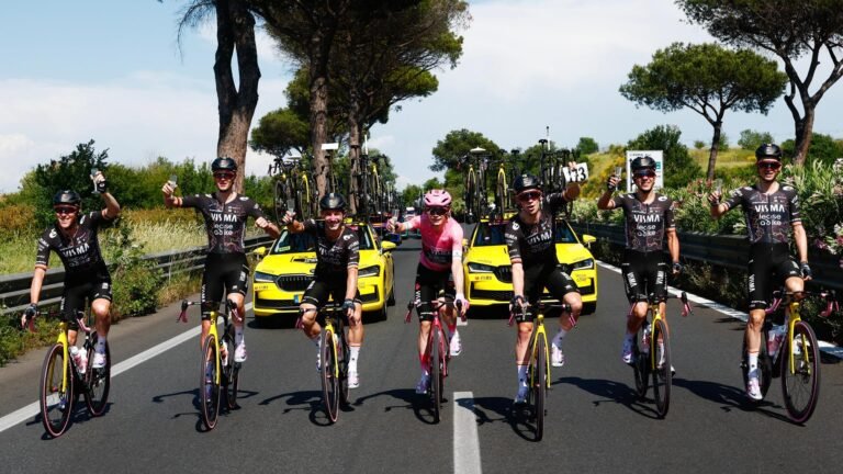 Jonas Vingegaard feiert Gesamtsieg bei Giro d’Italia