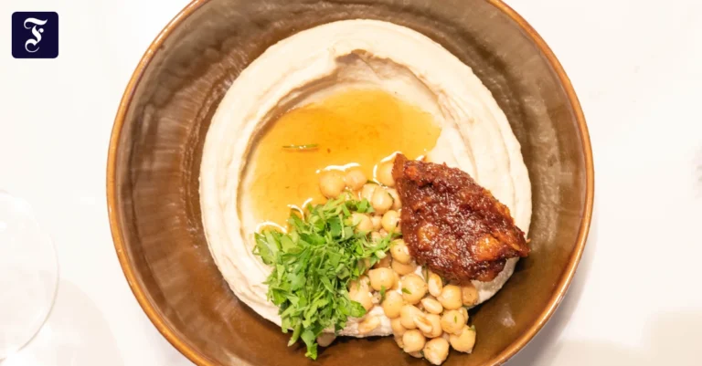 Restaurant Eigthy Nine in Frankfurt: Aprikosen und Nussbutter zum Hummus