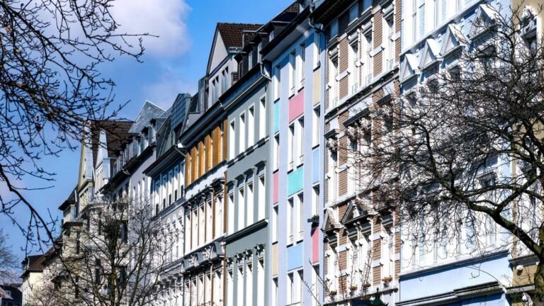 Neue Gastherme einbauen oder Wärmepumpe? Was Wohnungseigentümer tun können