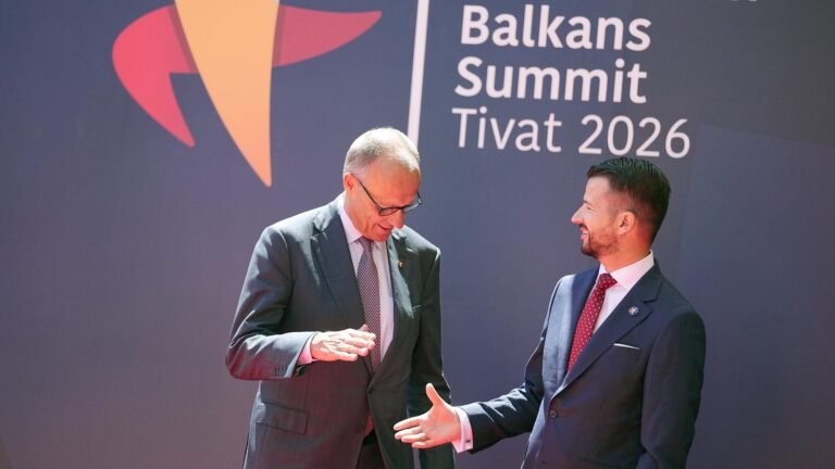 Erweiterung – Politikwissenschaftler Džihić empfiehlt zunächst Aufnahme Montenegros in die Europäische Union