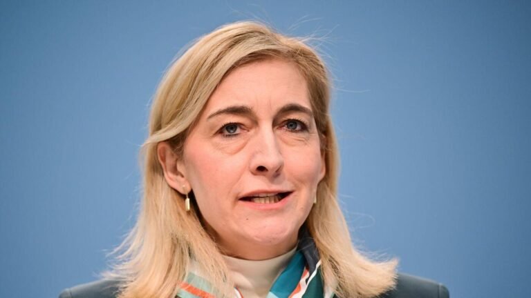 Warken pocht bei Pflegekosten auf Zahlungen der Kinder