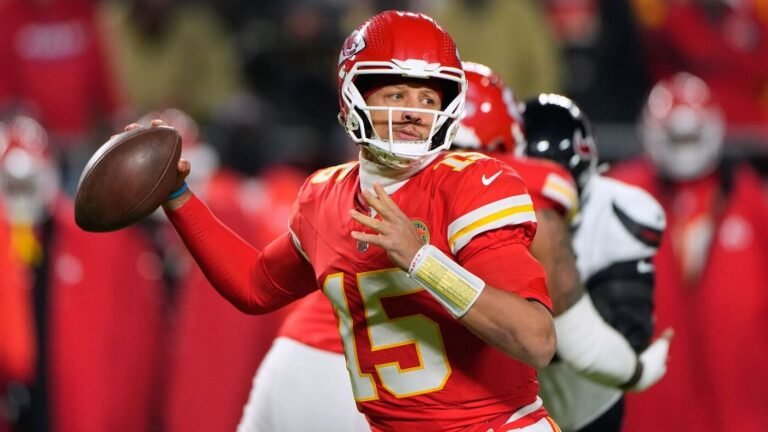 Football-Superstar: 63 Millionen US-Dollar jährlich: Mahomes verlängert in NFL