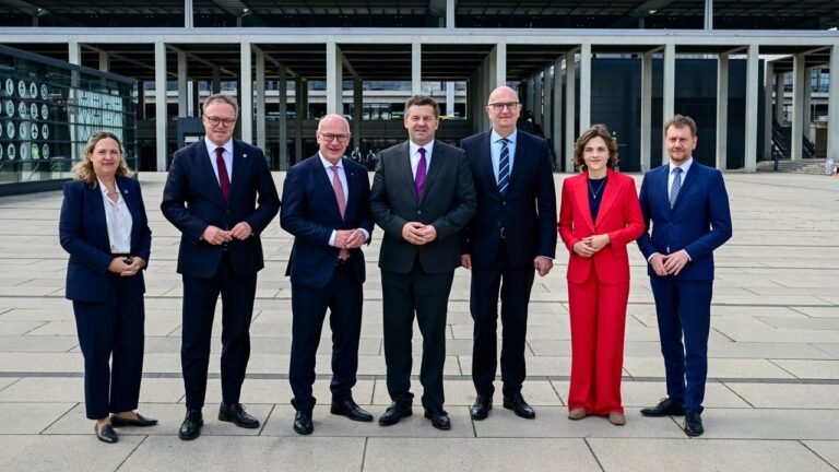 Konferenz der Ministerpräsidenten: Der Osten will Transparenz – und seinen Anteil