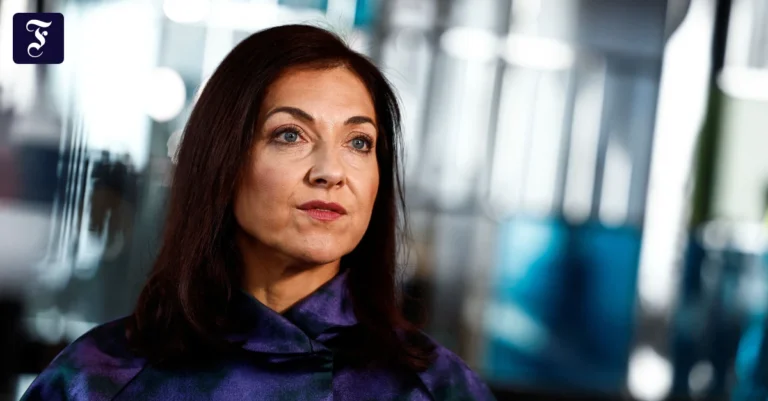 Kein einfacher Charakter, aber durchaus charmant: Das ist die Mission von Wirtschaftsministerin Katherina Reiche