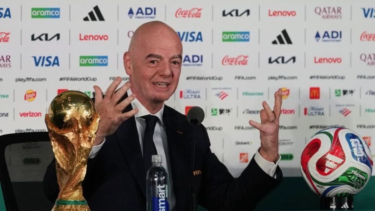 Vor dem Eröffnungsspiel: FIFA-Boss verteidigt Ticketpreise: Entspannt über Ermittlung