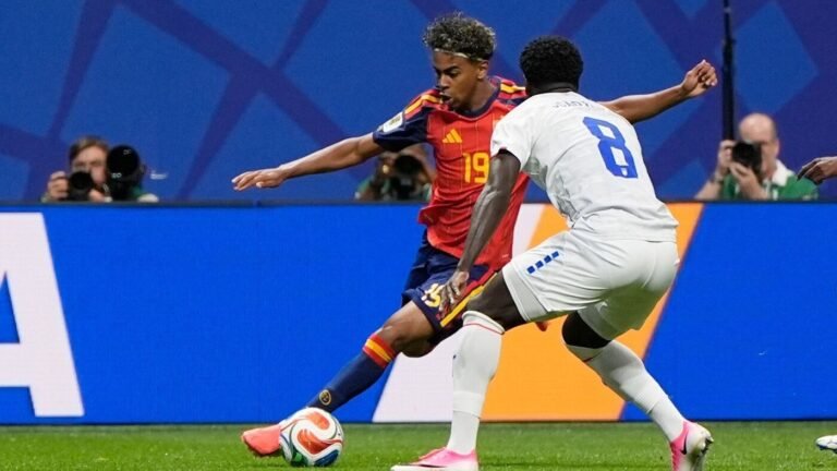 Fußball-WM: Gelassen nach dem „Desaster“: Spanien dennoch unter Druck