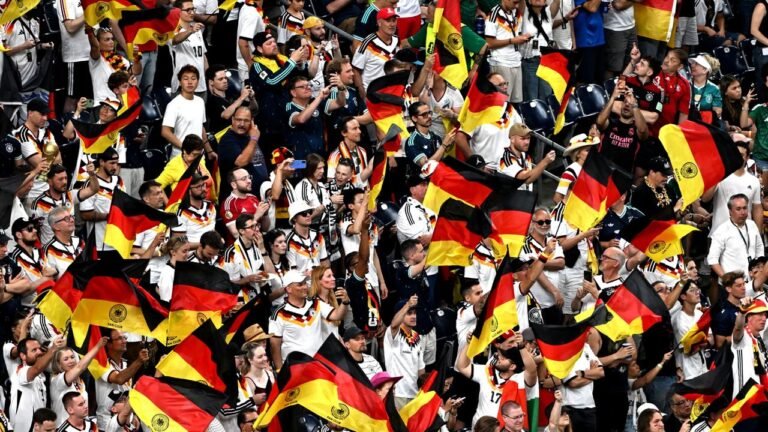 Fakes zur WM 2026 – KI-generierte Bilder und falsche Ticketshops